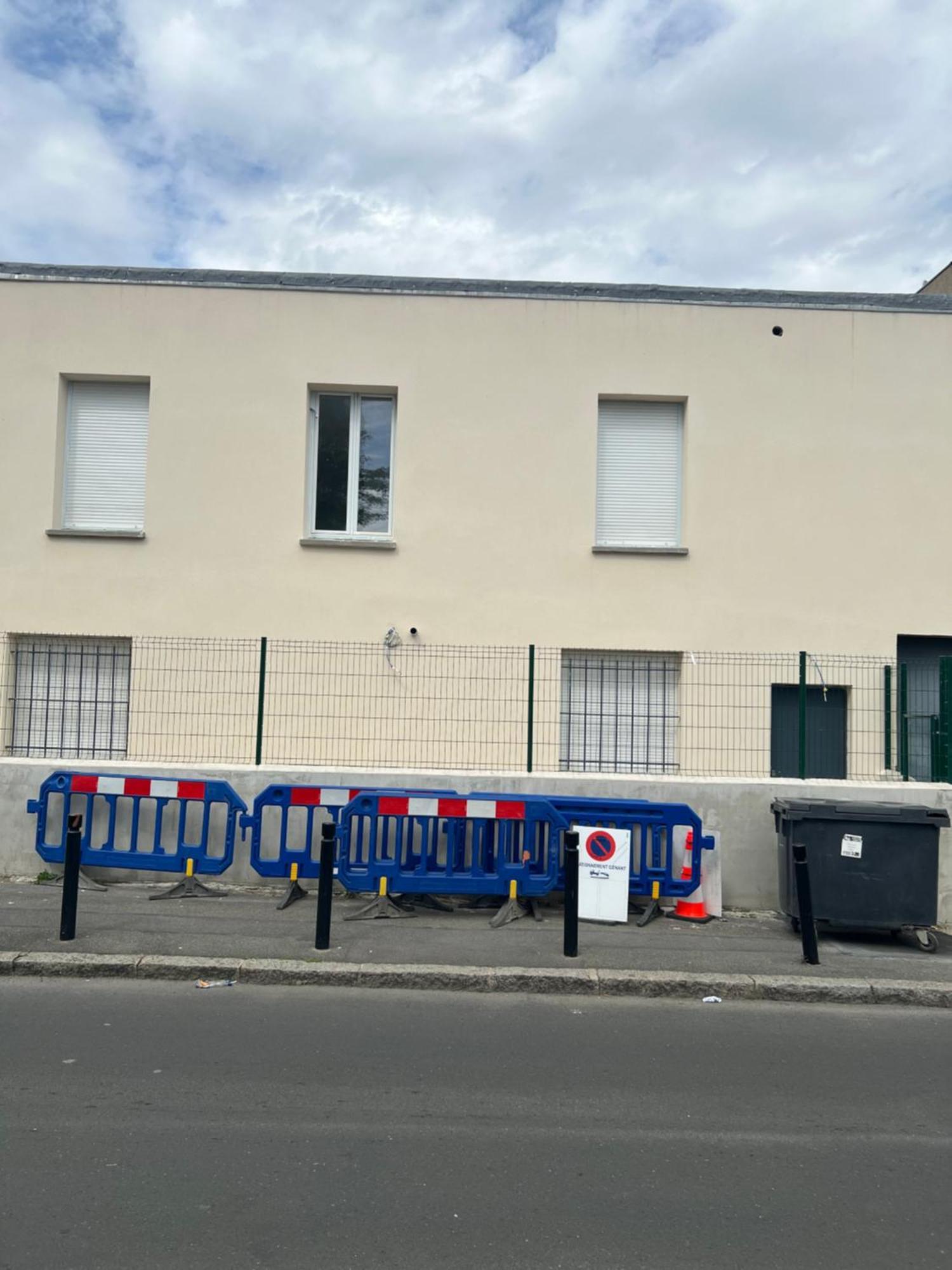 Studio A 2 Arret De Gare Du Nord Pierrefitte-sur-Seine Buitenkant foto